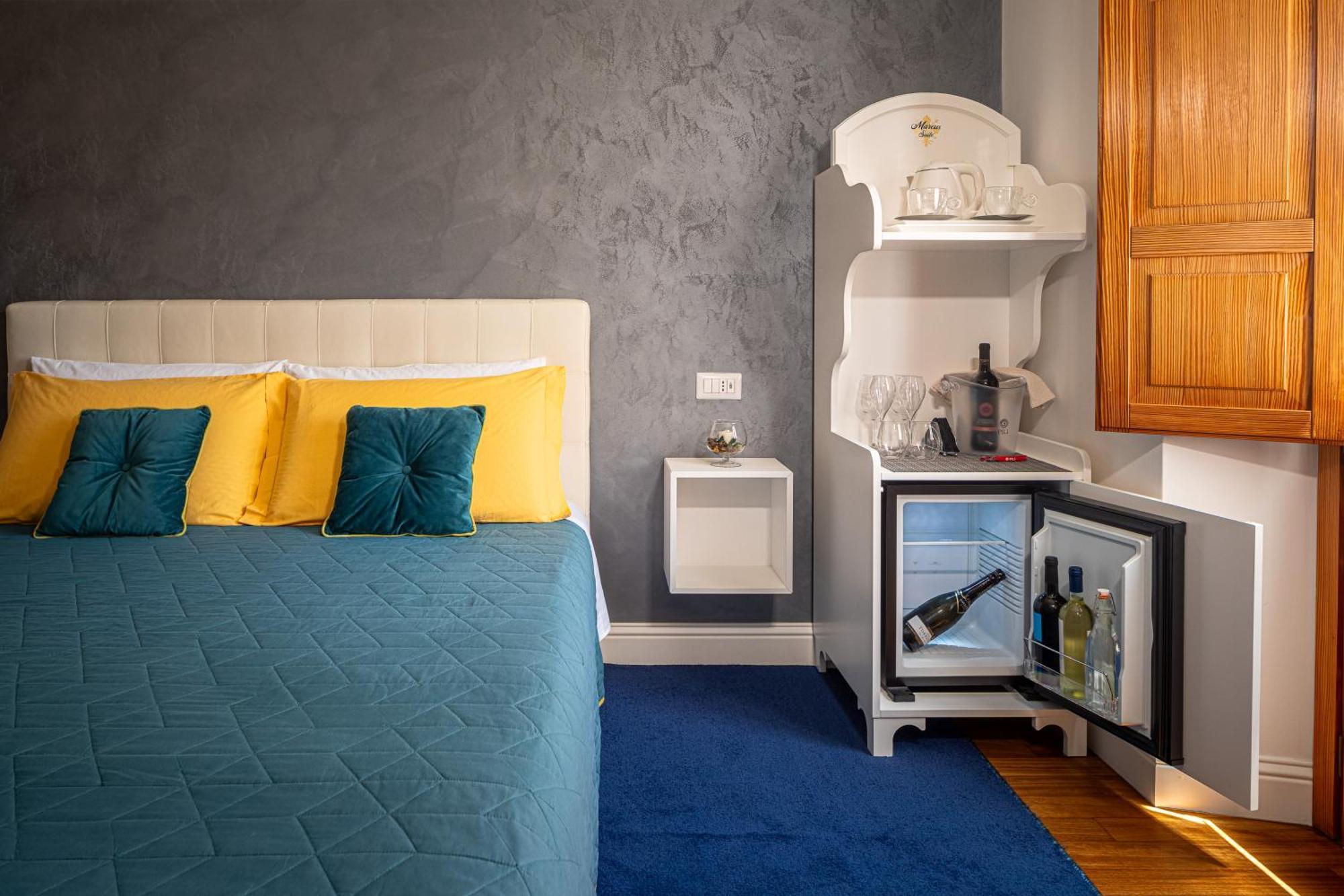 Marcus Suite Cagliari Exteriör bild